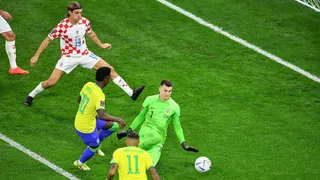 ¡Figura! Dominik Livakovic llevó al alargue la llave entre Brasil y Croacia con geniales atajadas