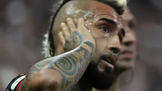 La emocionante ovación de la hinchada de Flamengo en apoyo a Arturo Vidal