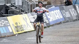 ¡Llega encendido a Tokio! Martín Vidaurre se colgó la plata en Copa del Mundo de mountainbike