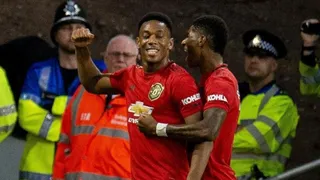 Los golazos de Anthony Martial y Rúben Neves para la igualdad de Manchester United y Wolves