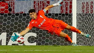 Dituro: No pude conseguir el triunfo en mi primer partido como chileno, pero vendrán cosas buenas