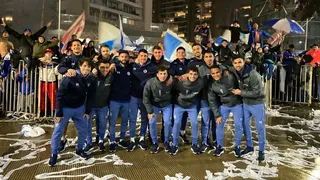 Hinchas de la UC hicieron un hotelazo en la previa de la final con Colo Colo en Copa Chile