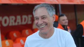 Holan recordó anécdota con Bilardo, aunque se definió como “menottista, guardiolista y bielsista”