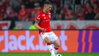 Charles Aránguiz estaría a horas de volver a vestir la camiseta de la Universidad de Chile