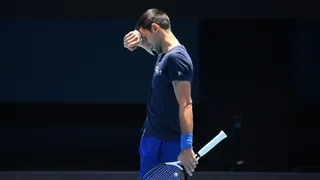 Serbia anunció posibles sanciones a Djokovic por saltarse el aislamiento