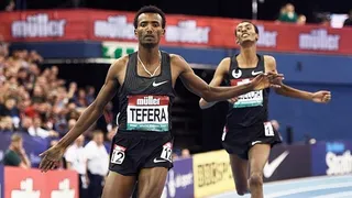 Etíope de 19 años batió el récord mundial de 1.500 metros en pista cubierta
