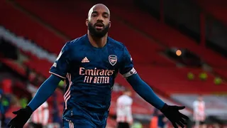 Alexandre Lacazette comandó con un doblete la victoria de Arsenal sobre Sheffield United