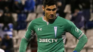 Dituro marcó la diferencia en penales y selló el paso de U. Católica a octavos en Copa Chile