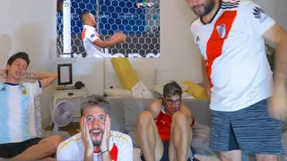 Los Displicentes vivieron la eliminación de la Roja de la Copa América a manos de Perú