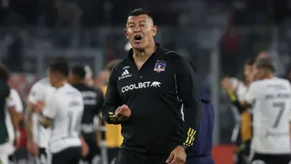 Colo Colo y Jorge Almirón enfrentarán un problema reglamentario con la llegada de Javier Correa