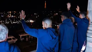 Una multitud recibió con honores a la selección francesa en su país tras su gran Mundial
