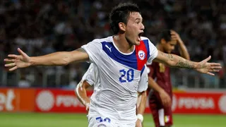 Charles Aránguiz cumple 34 años y lo celebramos con todos sus goles en la selección chilena