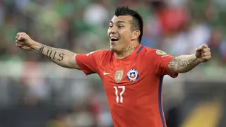 “Te mando todo mi ki”: Gokú despertó la emoción de Gary Medel al animarlo en su recuperación