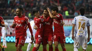 Se ilusiona con las copas: Ñublense vence a un errático Everton
