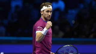 Casper Ruud cerró con una victoria su clasificación en el torneo de Maestros