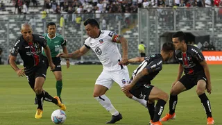 Esteban Paredes sufrió severa lesión en el duelo contra Palestino