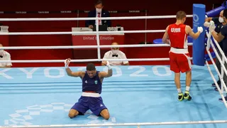 Brasileño Hebert Sousa ganó por nocaut el título olímpico de peso medio en el boxeo de Tokio 2020