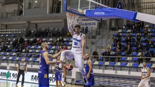 Nicolás Carvacho otra vez fue figura en triunfo de Rilski Sportist en Bulgaria