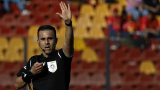 Un árbitro chileno tocará el pitazo que dejará en claro quiénes son los finalistas de la Libertadores