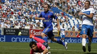 U. de Chile aplastó a la UC en San Carlos y se apropió del clásico