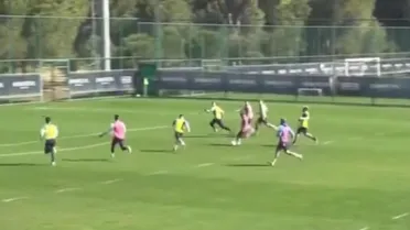 Jordhy Thompson se lució con golazo en práctica de Orenburg en Rusia