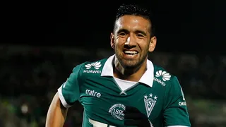 Representante aseguró que a Fernández le atrae la UC porque se le puede abrir opción en la Roja