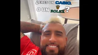 ¿Es un Casio o un Rolex? Vidal se sumó al desafío viral del momento
