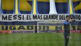 Boca Juniors dedicó bandera a “Messi, el más grande del mundo” en La Bombonera