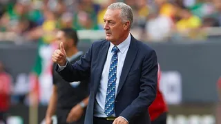 Federación Ecuatoriana de Fútbol tendrá que pagar dos millones de dólares a Gustavo Alfaro