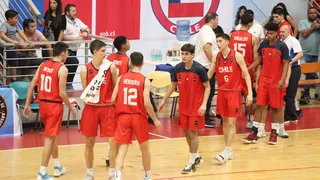Chile cayó ante Brasil y quedó eliminado del Sudamericano de Baloncesto U-17 en Santiago