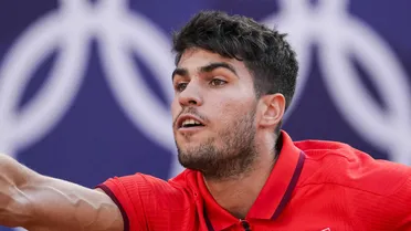 Alcaraz debió esforzarse para avanzar a octavos de final de París 2024