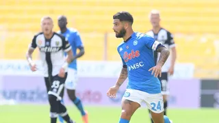 Mertens e Insigne lideraron el triunfo de Napoli sobre Parma en la primera fecha de la Serie A