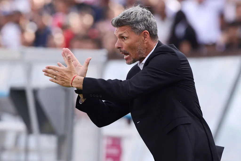 Ortiz puede respirar aliviado por su inminente continuidad en Colo Colo/ © Felipe Zanca-Photosport