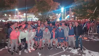Universidad Católica recibió masivo banderazo en la previa del clásico ante Colo Colo