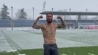 Sergio Ramos desafió a la fría nieve que cayó este jueves en Madrid
