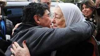 Madres de Plaza de Mayo denunció robo de camisetas firmadas por Maradona