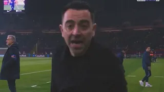 “Una vergüenza”: Xavi reclamó a la TV un penal revisado en el VAR contra Villarreal