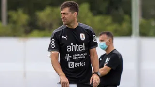Uruguay comienza la era de Diego Alonso con visita a Paraguay en duelo de necesitados