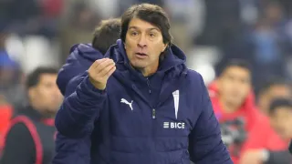 Pese a su gran momento: la UC toma una inesperada decisión sobre los refuerzos