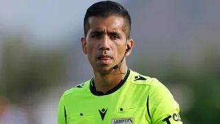 El duro castigo que arriesga el árbitro que recibió camisetas de U Católica