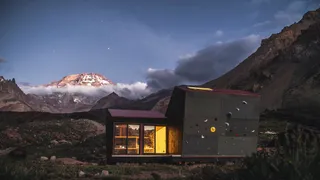 Gobierno de Santiago y Deporte Libre finalizan construcción del Refugio Volcán Tupungato y preparan su inauguración