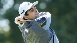 Joaquín Niemann tuvo nefasta jornada y cedió terreno en el BMW Championship