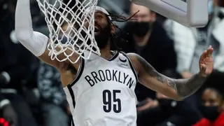 Un inspirado James Harden lideró el triunfo de Brooklyn ante los Clippers
