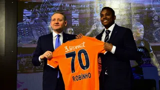 Robinho fue presentado en Estambul Basaksehir