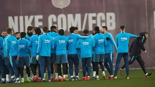 Ni el DT se salva: Arturo Vidal y compañía le hicieron un “pasillo de cumpleaños” a Valverde