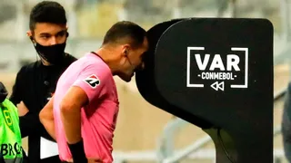 Conmebol busca detener el tiempo en la revisión del VAR en sus competencias