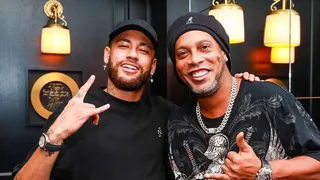 Ronaldinho defendió a Neymar de críticas en PSG: Es uno de los mejores jugadores del mundo