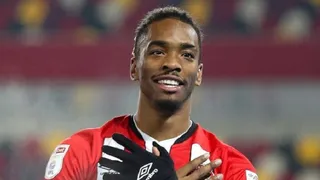 Los goles de Brentford en el triunfo ante Watford de Francisco Sierralta