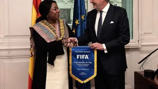 Gobierno de España y FIFA buscan solucionar crisis de la Federación cuanto antes
