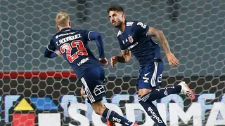 Joaquín Larrivey tardó seis minutos en cancha para adelantar a la U frente a U. Española